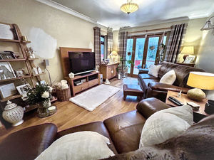 Lounge- click for photo gallery